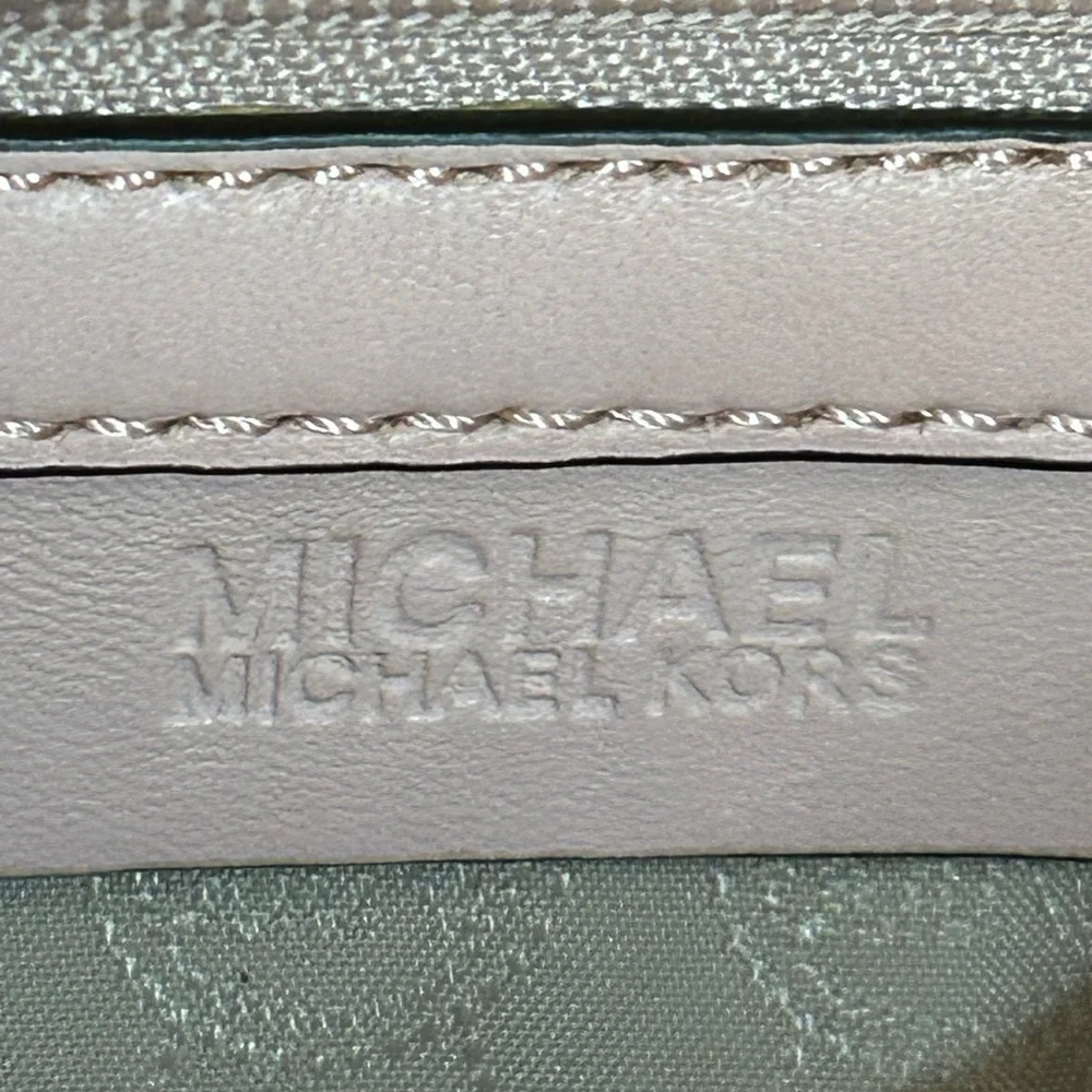 Michael Kors Susannah Large Quilted-Lamb Leather Tote. Blush Pink